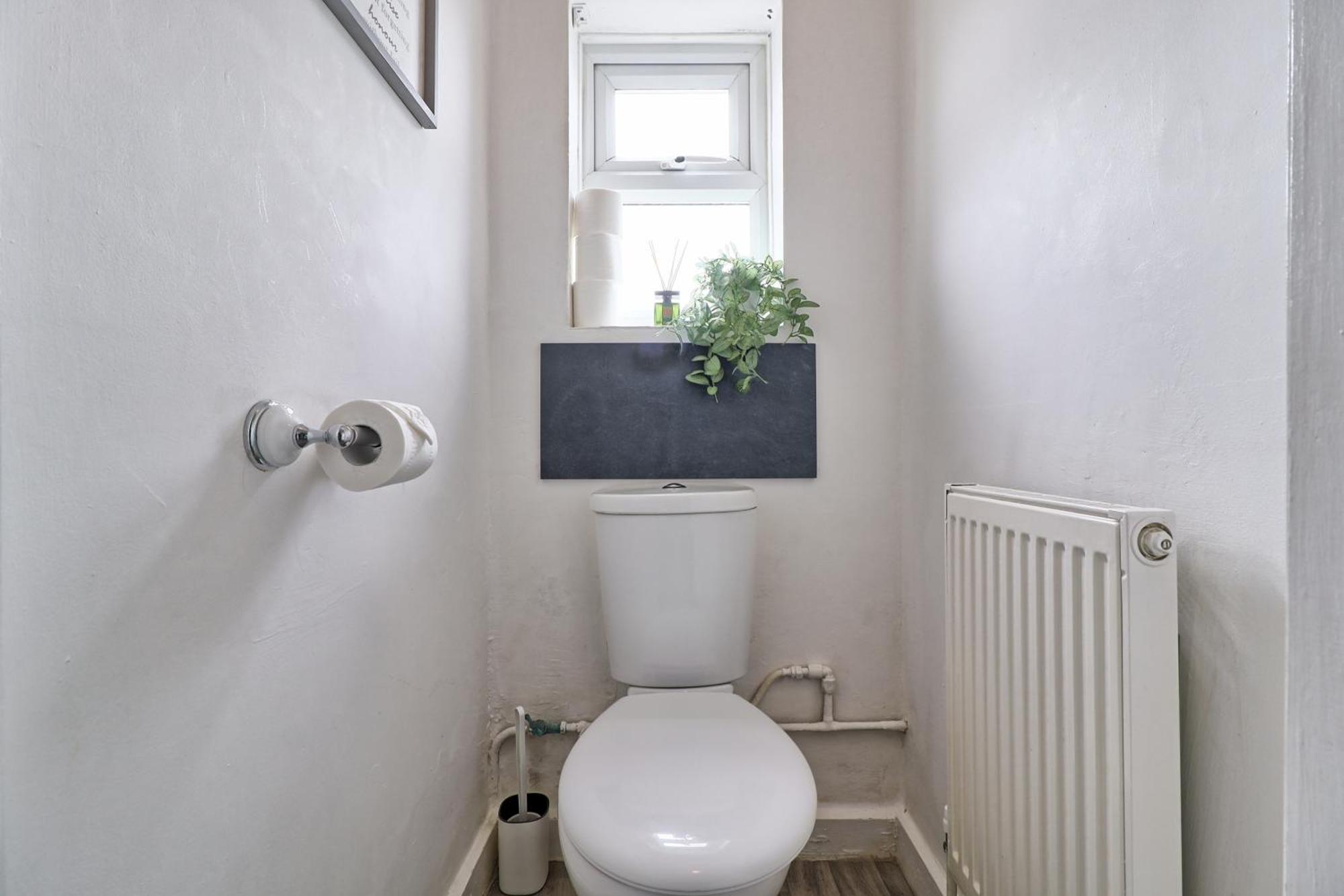 Luxury 3-Bed Apartment Near To London With Parking Hornchurch Kültér fotó